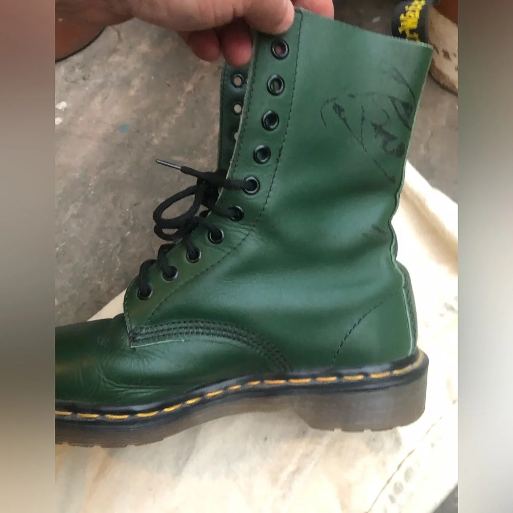 ๐ฏ ๐คฉOG *MADE IN ENGLAND* GREEN ANKLE DOC MARTEN BOOTS!๐๐ - Picture 4 of 15